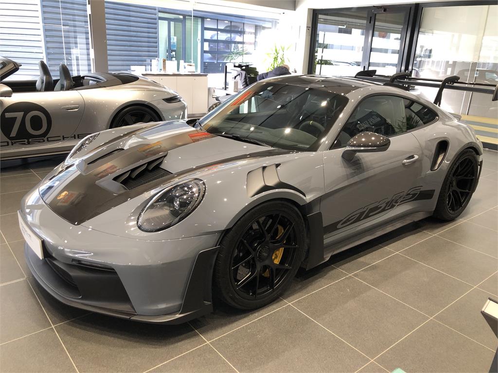 PORSCHE 911 GT3 RS